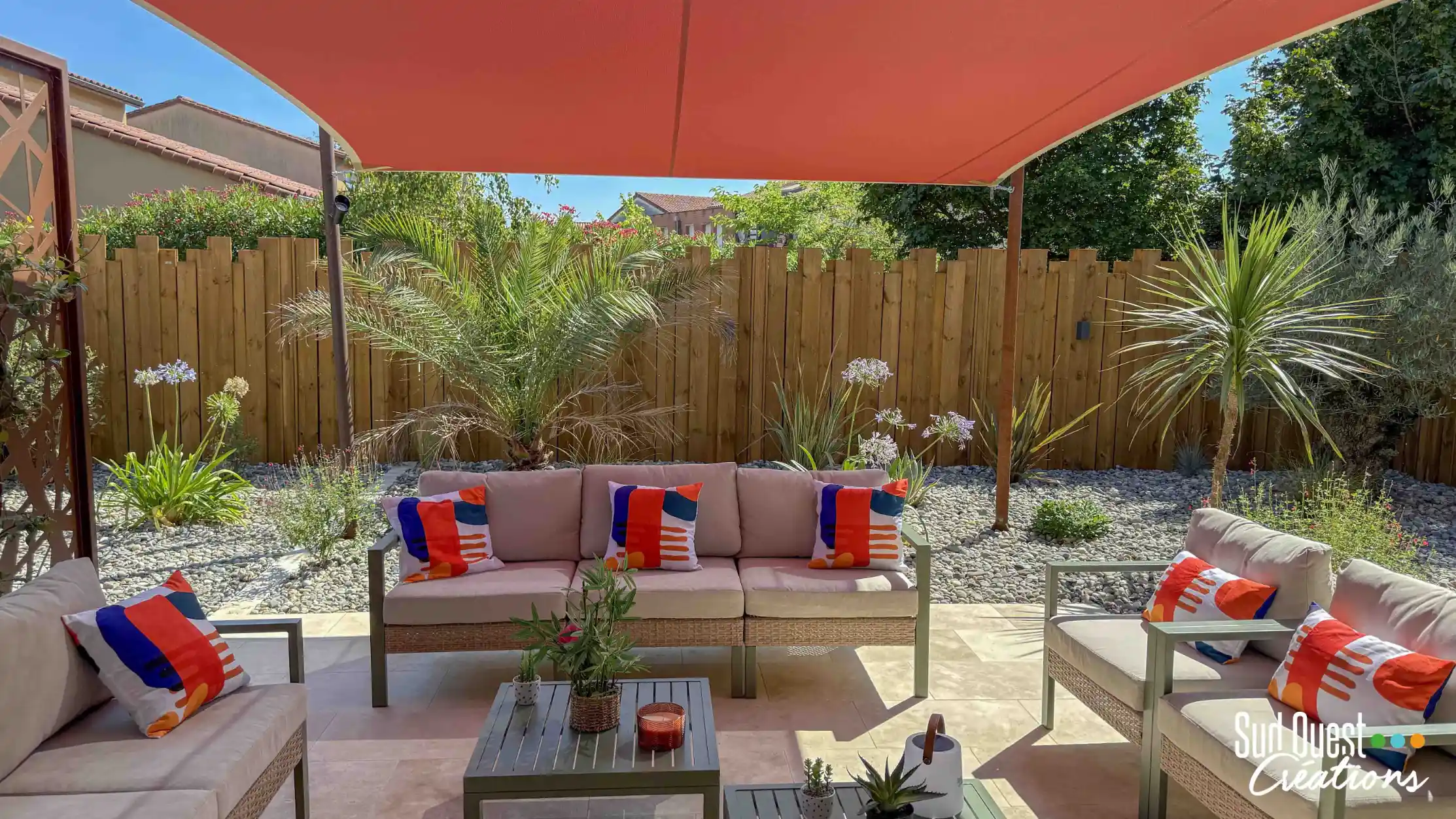 Terrasse en bois massif exotique et végétalisation de jardin à Cugnaux